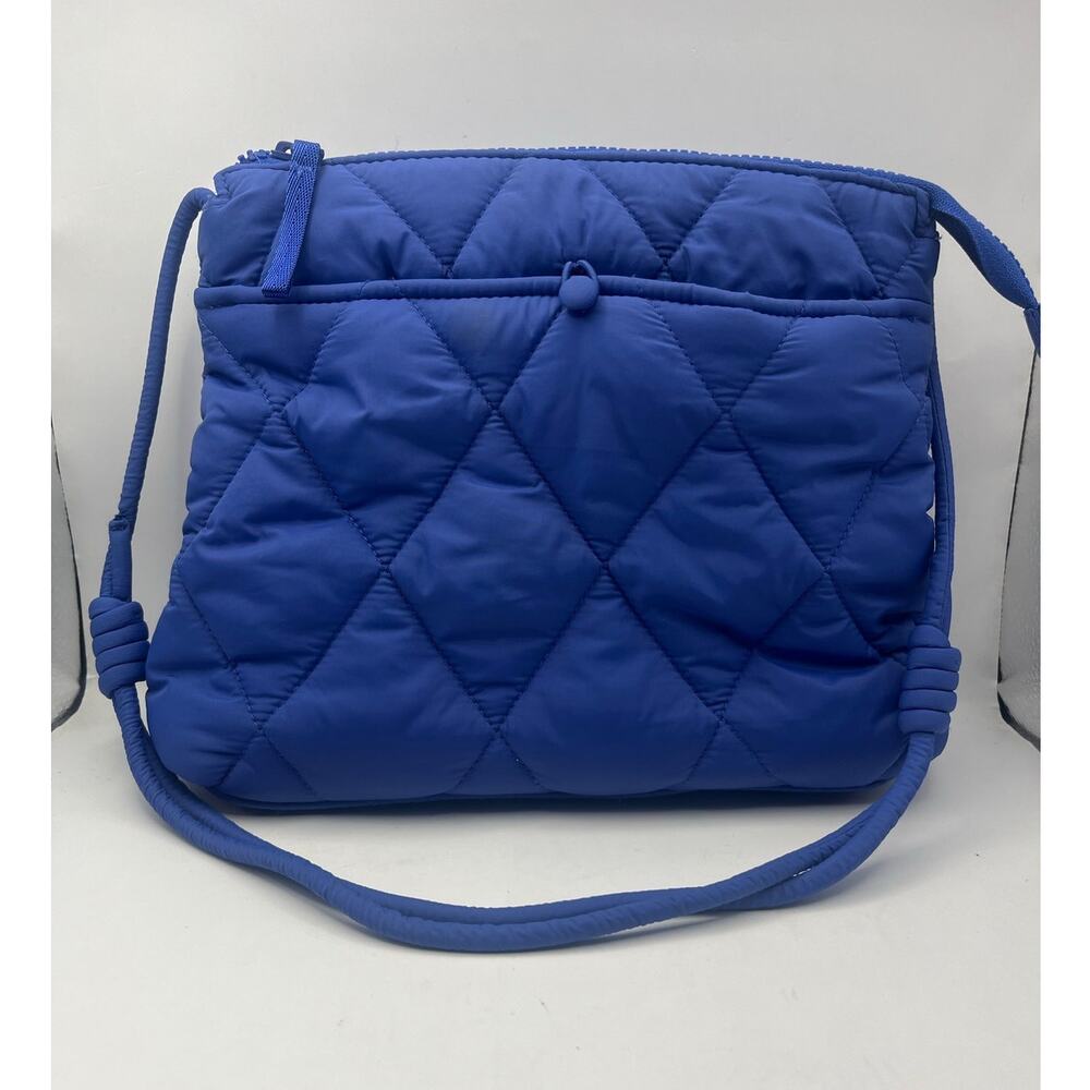 Vera Bradley Womens Featherweight Original Quilted Hipster Crossbody Ultramarine